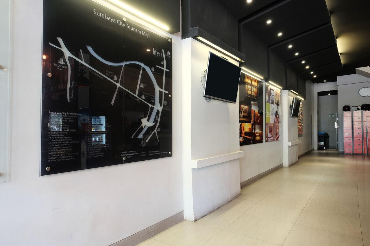 Ostello Juanda Airport Gedangan Esterno foto